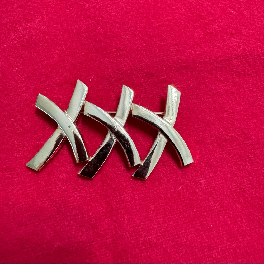 Brooche - Picture 2 of 4